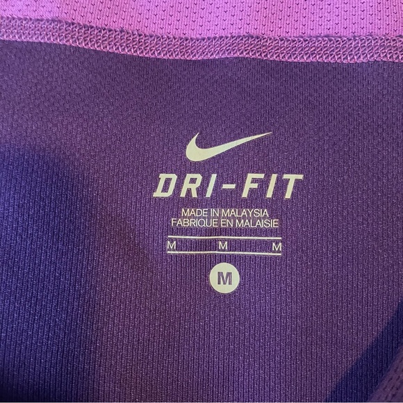 Nike DriFit T-Shirt - Picture 4 of 4